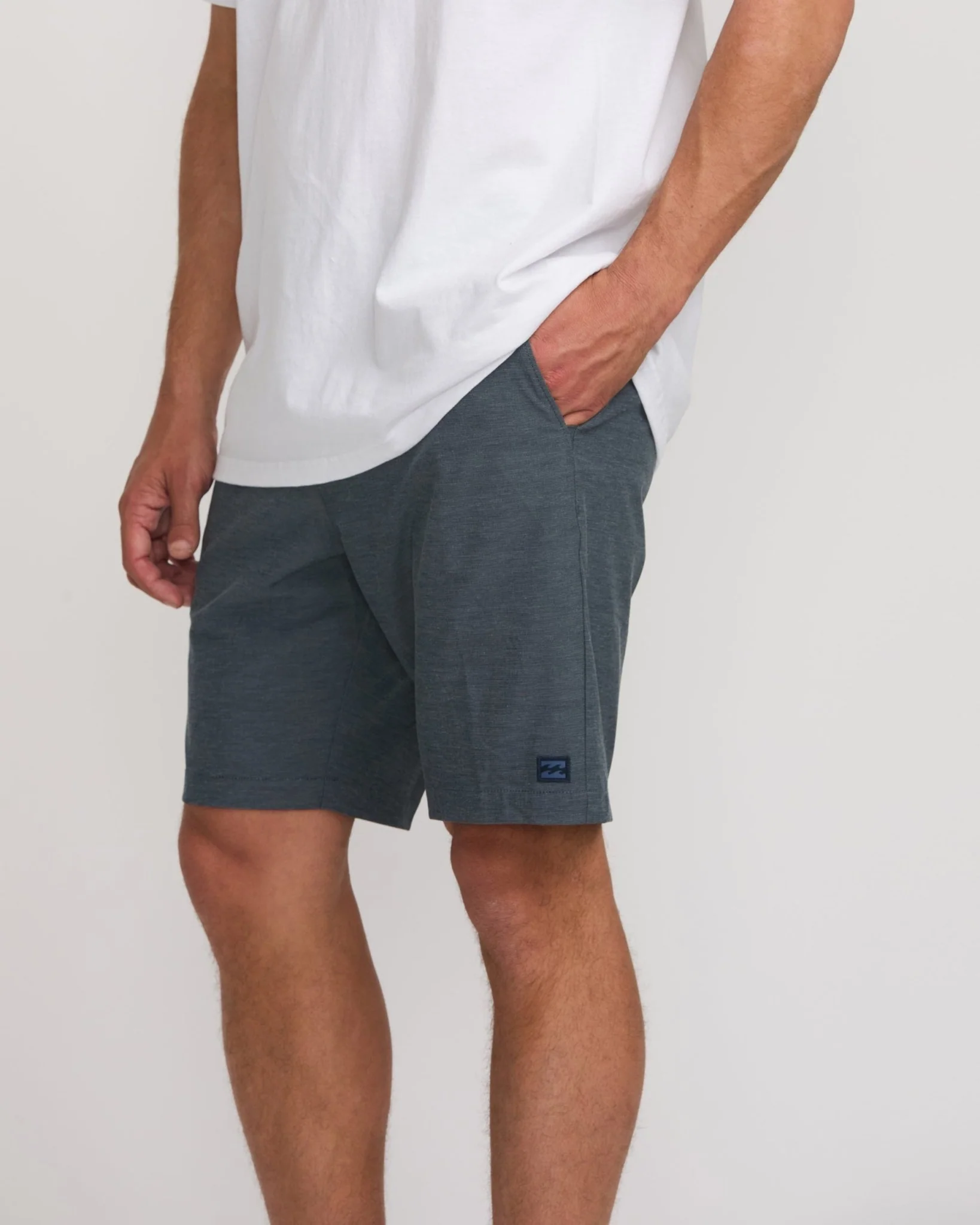 Billabong Crossfire 19" Submersible - Image 12